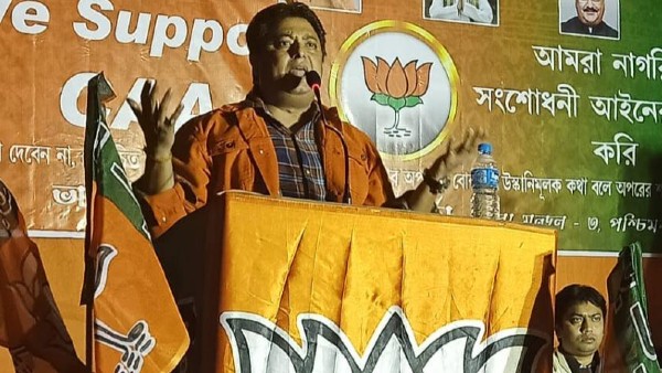 প্রার্থী প্রকাশ হতেই একের পর এক পদ থেকে ইস্তফা! প্রার্থী প্রকাশ হতেই একের পর এক পদ থেকে ইস্তফা!