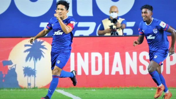 সেরা তিনের দৌড়ে সুনীল সেরা তিনের দৌড়ে সুনীল