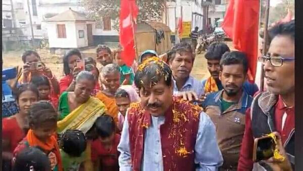 জোর কদমে জনসংযোগ