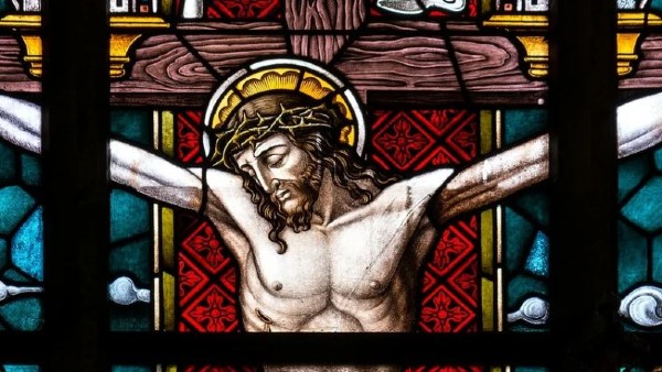 যীশুকে ক্রুশবিদ্ধ করা হয় এইদিন