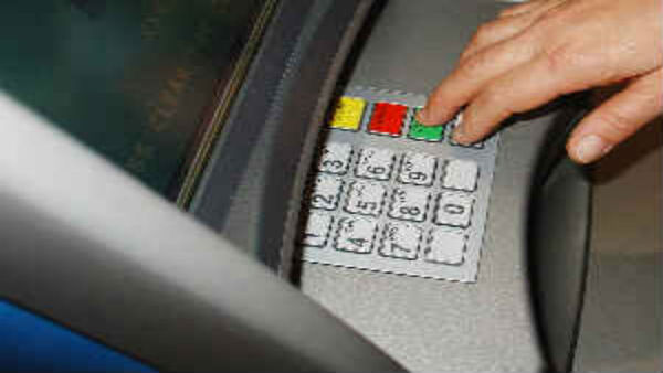 রাতের এটিএমের সুরক্ষাতে নামল পুলিশ রাতের এটিএমের সুরক্ষাতে নামল পুলিশ