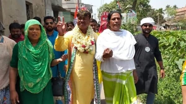 একাধিক গাড়ি একাধিক গাড়ি