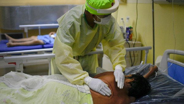 দৈনিক সংক্রমণে বিশ্বে শীর্ষে ভারত দৈনিক সংক্রমণে বিশ্বে শীর্ষে ভারত