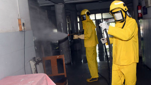 বৃহস্পতিবার সকালে হাসপাতালে