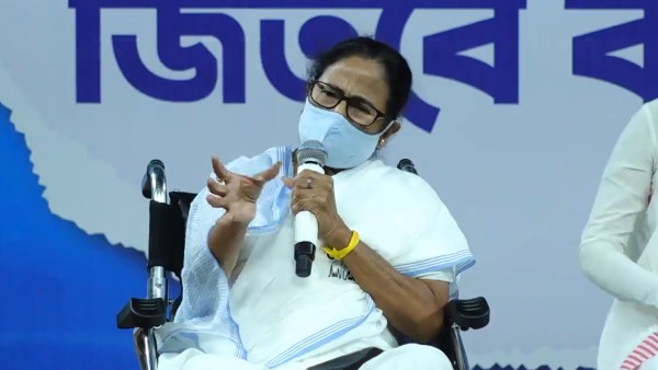 মমতা বন্দ্যোপাধ্যায় দিলেন নন্দীগ্রাম-জয়ের বার্তা মমতা বন্দ্যোপাধ্যায় দিলেন নন্দীগ্রাম-জয়ের বার্তা