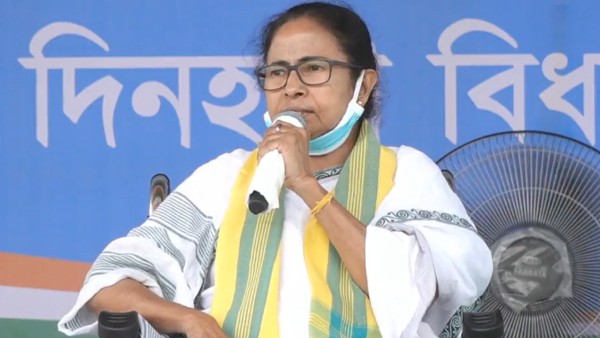 হিন্দিভাষী ভোটব্যাঙ্ক নজরে মমতার হিন্দিভাষী ভোটব্যাঙ্ক নজরে মমতার