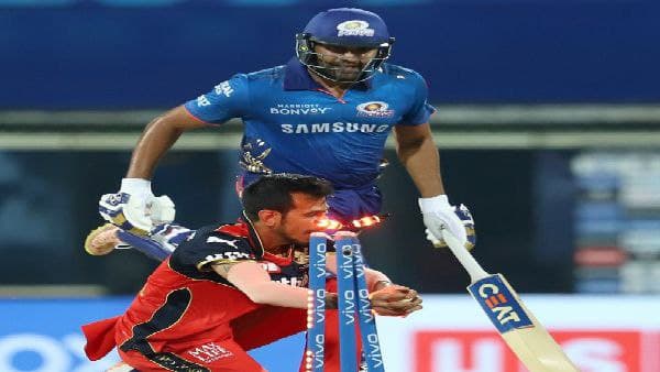 ফারাক গড়ল শেষ ওভার