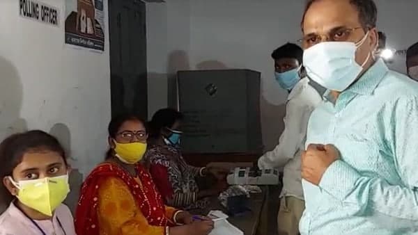 ভোট দিেলন প্রদেশ কংগ্রেস সভাপতি