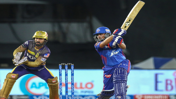 প্রথম ওভারে ২৫ রান