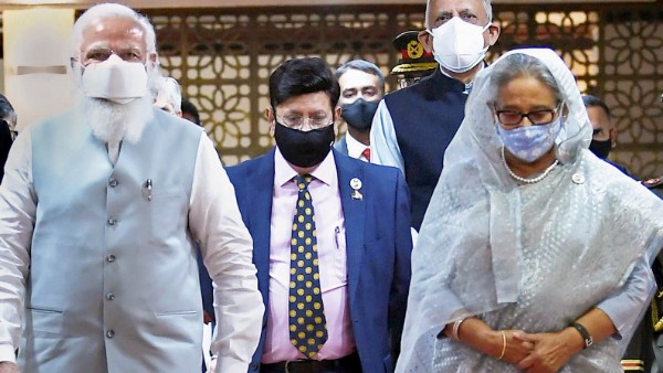  আসল ঘটনার সূ্ত্রপাত কোথায় ?
