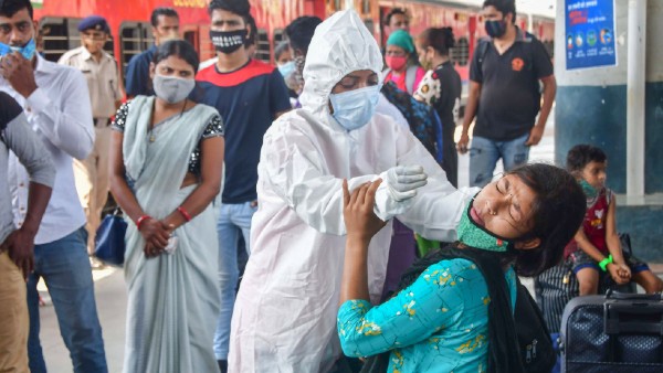 দিল্লিেত বাড়ছে আক্রান্ত