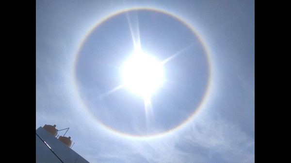 বেঙ্গালুরুর আকাশে বিরল দৃশ্য