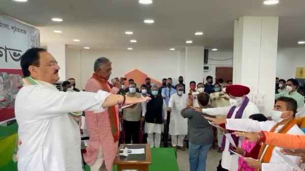 বিরোধীদের তোপ