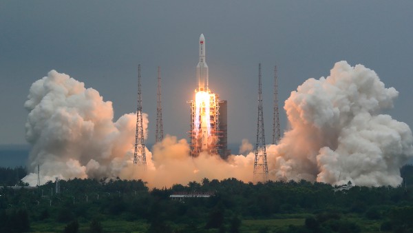 মালদ্বীপের পশ্চিমে আছড়ে পড়ল চিনা রকেটের টুকরো মালদ্বীপের পশ্চিমে আছড়ে পড়ল চিনা রকেটের টুকরো