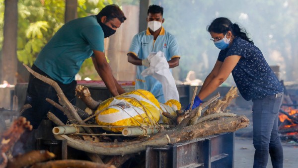 করোনার সেকেন্ড ওয়েভের ধাক্কা