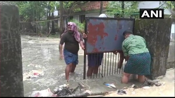খোলা হয়েছে ত্রাণশিবির