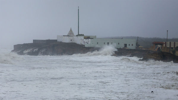 বাংলাদেশ ও পশ্চিমবঙ্গের সুন্দরবন এলাকা ঝড়ের মুখে