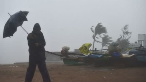 যে সব এলাকায় ভারী থেকে অতিভারী বৃষ্টি যে সব এলাকায় ভারী থেকে অতিভারী বৃষ্টি