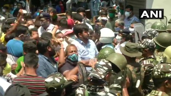 গ্রেফতার চার বিধায়ক