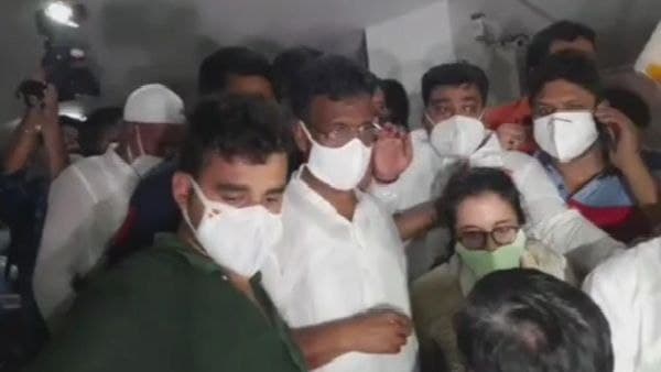 রাতে প্রেসিডেন্সিতে ৪ নেতা রাতে প্রেসিডেন্সিতে ৪ নেতা