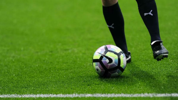 যুদ্ধ করে চলছে অনুশীলন