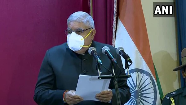 শপথের পরেই সরব রাজ্যপাল শপথের পরেই সরব রাজ্যপাল