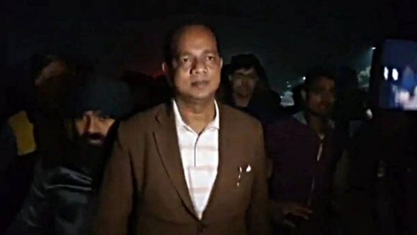 ১৭ ফেব্রুয়ারি রাতে বিস্ফোরণ ১৭ ফেব্রুয়ারি রাতে বিস্ফোরণ