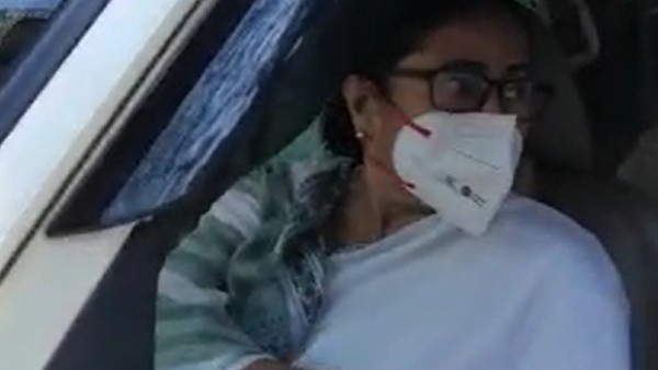 নিজাম প্যালেসে মমতা নিজাম প্যালেসে মমতা