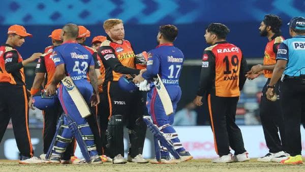 সানরাইজার্স হায়দরাবাদকে বাকি আইপিএলে নেতৃত্ব দেবেন কেন সানরাইজার্স হায়দরাবাদকে বাকি আইপিএলে নেতৃত্ব দেবেন কেন