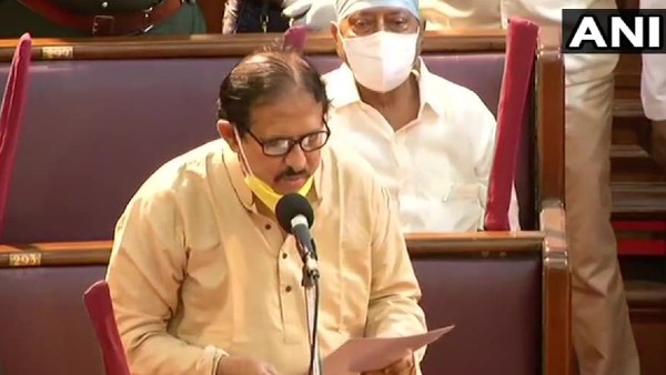 তারকারা ছাড়া ও শপথ নিয়েছেন বর্ষীয়ান বিধায়করাও 