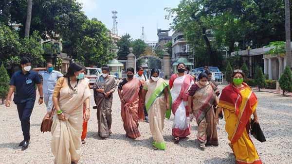ভোট পরবর্তী হিংসা রাজ্যে ভোট পরবর্তী হিংসা রাজ্যে