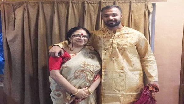 করোনা আক্রান্ত মা করোনা আক্রান্ত মা