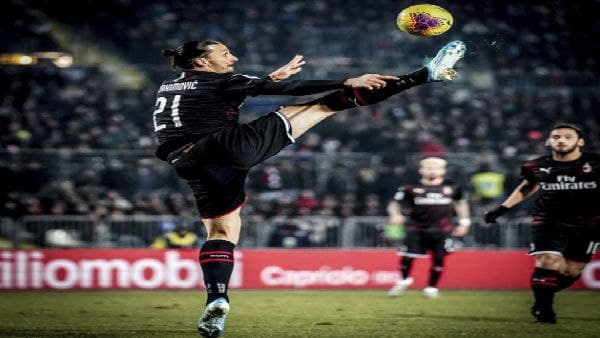 হাঁটুতে চোট হাঁটুতে চোট