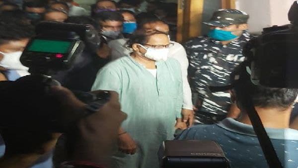 প্রথমে বেল, পরে জেল