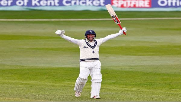 বুড়ো হাড়ে ভেল্কি