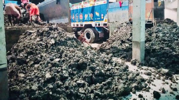 ইয়াস থেকে বাঁচাতে ময়দানের মালিদের ইডেনে রেখে দারুণ বন্দোবস্ত ইয়াস থেকে বাঁচাতে ময়দানের মালিদের ইডেনে রেখে দারুণ বন্দোবস্ত