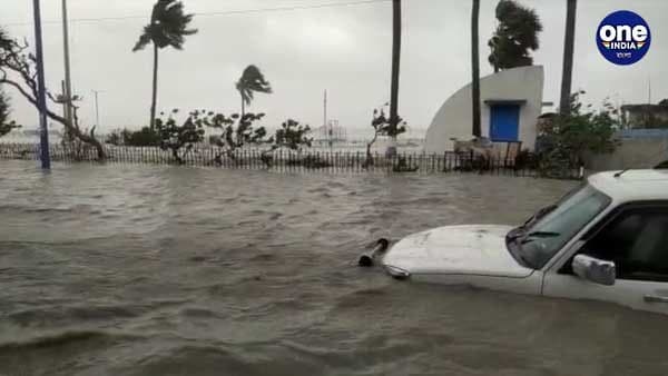 নামানো হয়েছে সেনা
