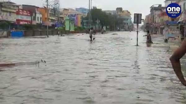 শঙ্করপুর-মন্দারমণিতে গ্রামের মধ্যে জল ঢুকছে