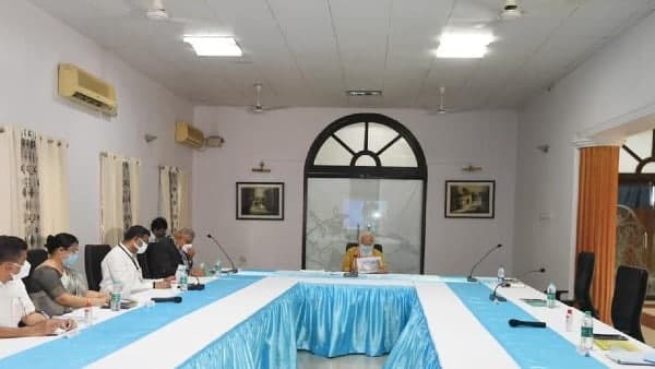বৃহস্পতিবার বৈঠকে আমন্ত্রিতদের তালিকা বৃহস্পতিবার বৈঠকে আমন্ত্রিতদের তালিকা