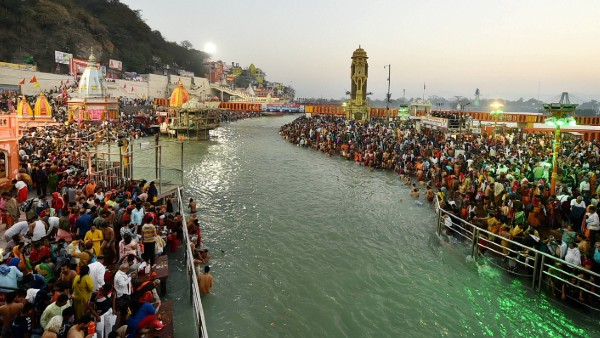 কুম্ভ নিয়ে বাড়ছে রাজনৈতিক তরজা কুম্ভ নিয়ে বাড়ছে রাজনৈতিক তরজা