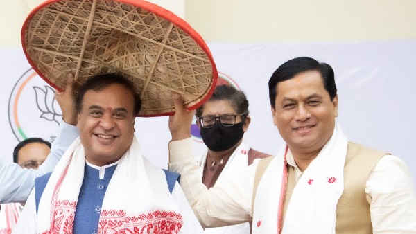  নব্বইয়ের দশকে প্রথম মূল ধারার রাজনীতিতে প্রবেশ