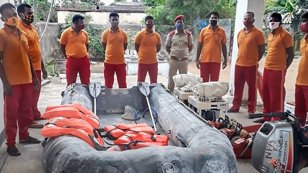 কলকাতায় তৎপরতা কলকাতায় তৎপরতা