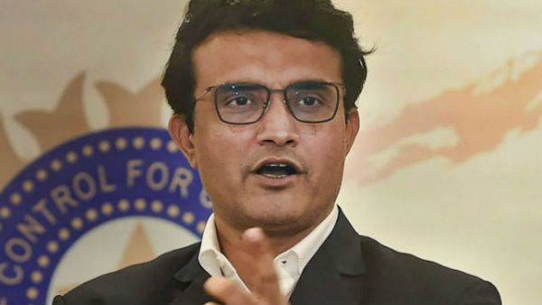 শিলিগুড়িতে অক্সিজেন পাঠালেন সৌরভ