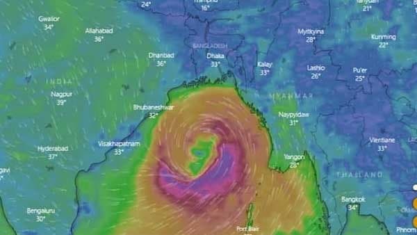  প্রবল বেগে আছড়ে পড়তে চলেছে