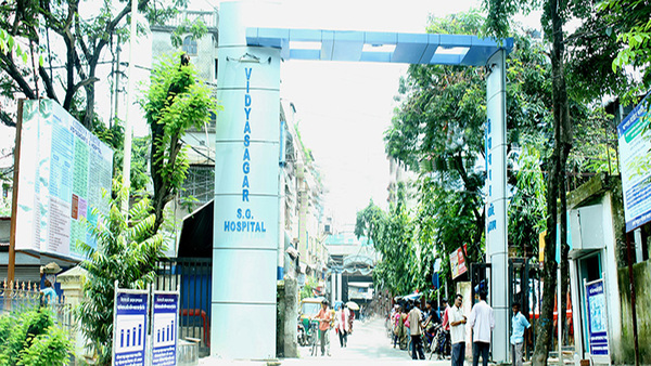 রাতে হাসপাতাল থেকে অক্সিজেনের ব্যবস্থা করতে অনুরোধ রাতে হাসপাতাল থেকে অক্সিজেনের ব্যবস্থা করতে অনুরোধ