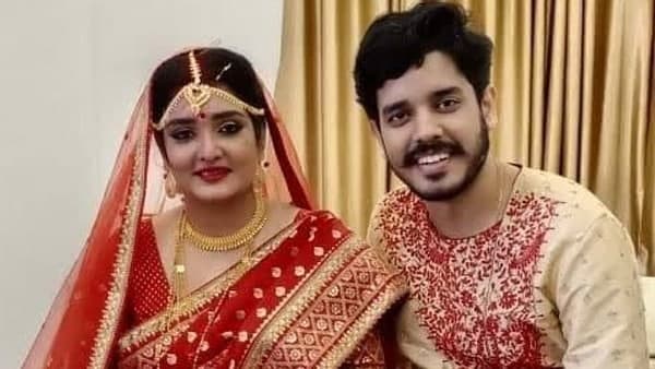 উত্তম কুমরারের পরিবারে আরও এক দম্পতির জামাইষষ্ঠী উত্তম কুমরারের পরিবারে আরও এক দম্পতির জামাইষষ্ঠী