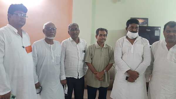 অভিষেকের অনুষ্ঠান থেকে সরাসরি অভিজিতের বাড়ি অভিষেকের অনুষ্ঠান থেকে সরাসরি অভিজিতের বাড়ি