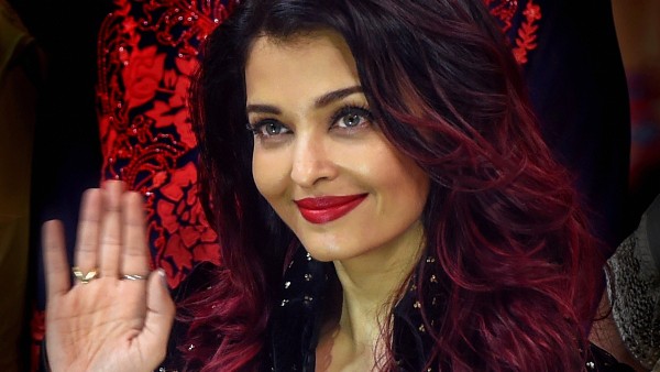 পায়ের উপর দিয়ে জিপ চলে গিয়েছিল ঐশ্বর্যার