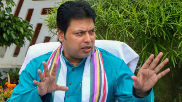 বিপ্লবের কাছে সরকার টিকিয়ে রাখা মস্তবড় চ্যালেঞ্জ 
