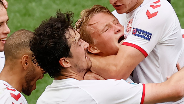 ডেনমার্কের প্রতিবাদী জার্সি: ডেনমার্কের প্রতিবাদী জার্সি: